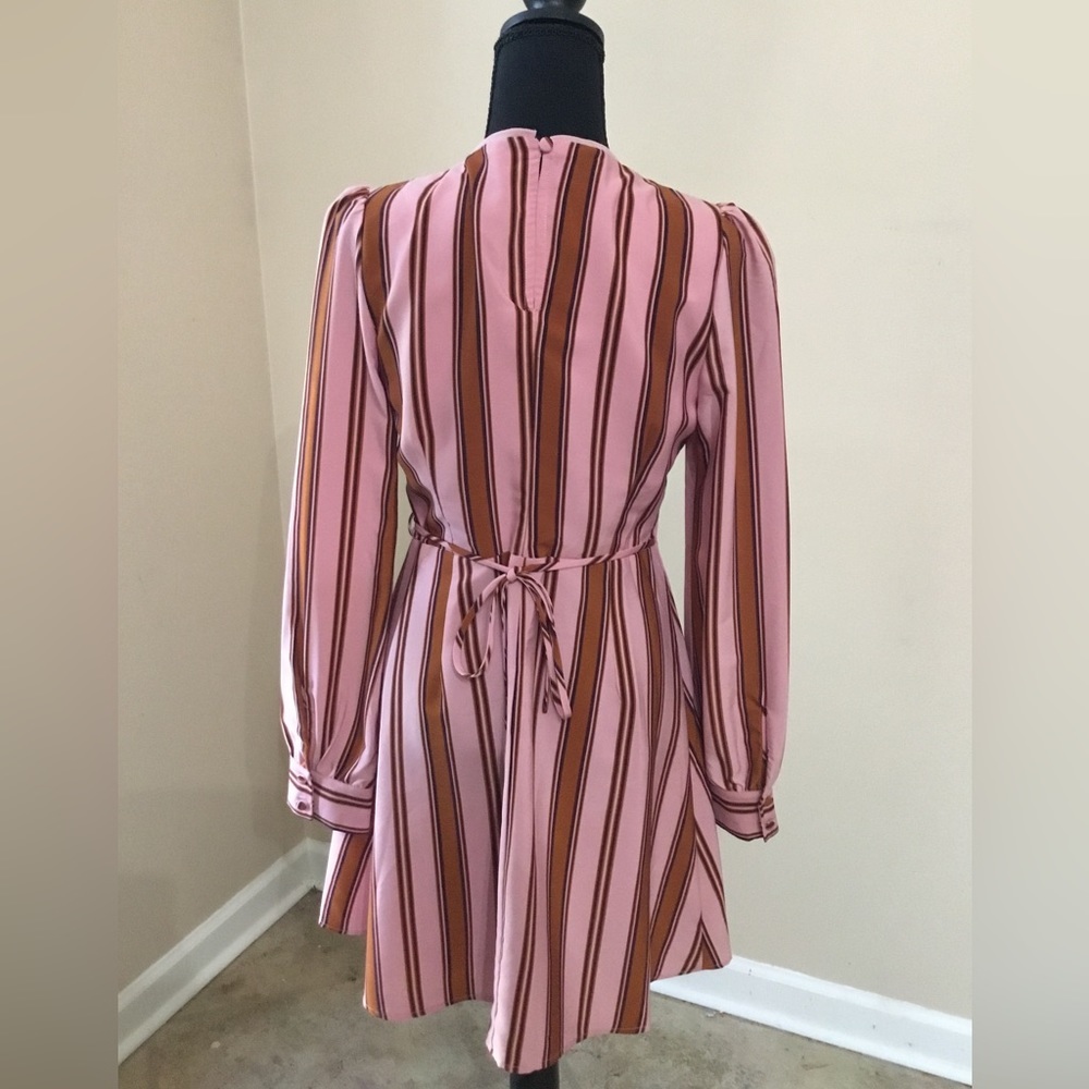 Gianni Bini Women’s Long Sleeve Vertical Stripe Wrap Dress Size M EUC - Picture 2 of 8